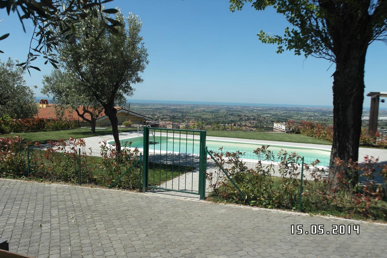 Villa Agriturismo La Vite E Gli Ulivi Ariccia Exterior foto