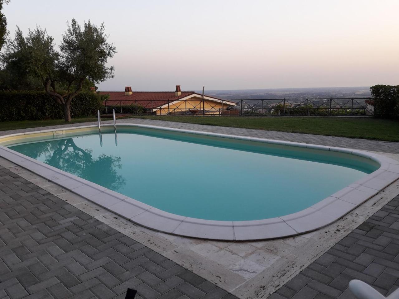 Villa Agriturismo La Vite E Gli Ulivi Ariccia Exterior foto
